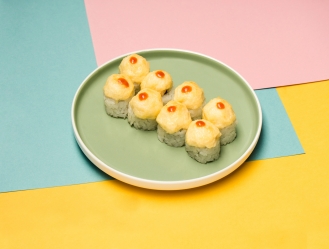 zapechenny-roll-s-krevetkoy-yet