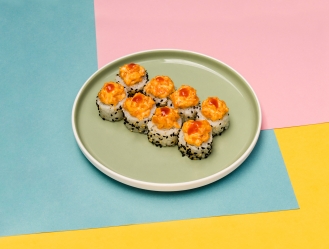 roll-ostry-s-lososem-yet